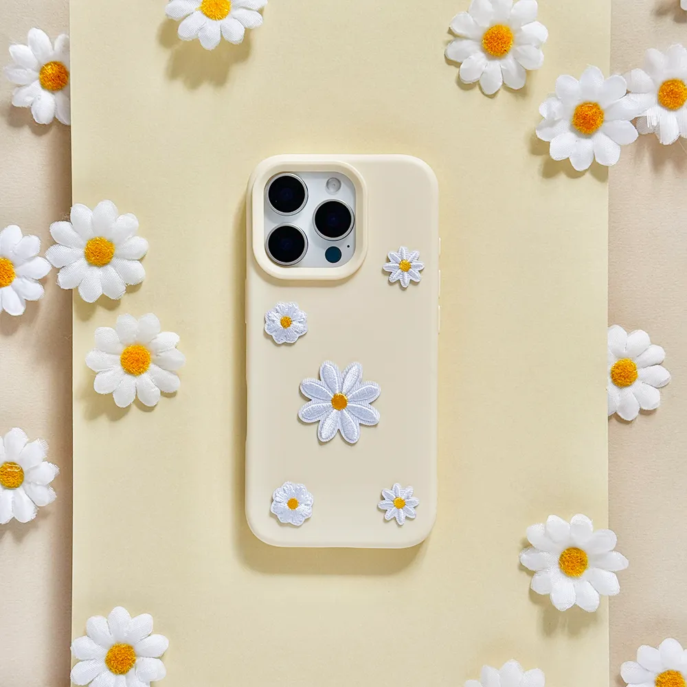 Protective barrier Buttercup Bloom Phone Case