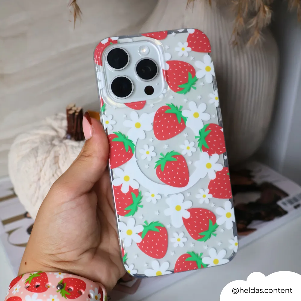Refined Edge Clear MagSafe? Phone Case - Berry Cute Strawberry