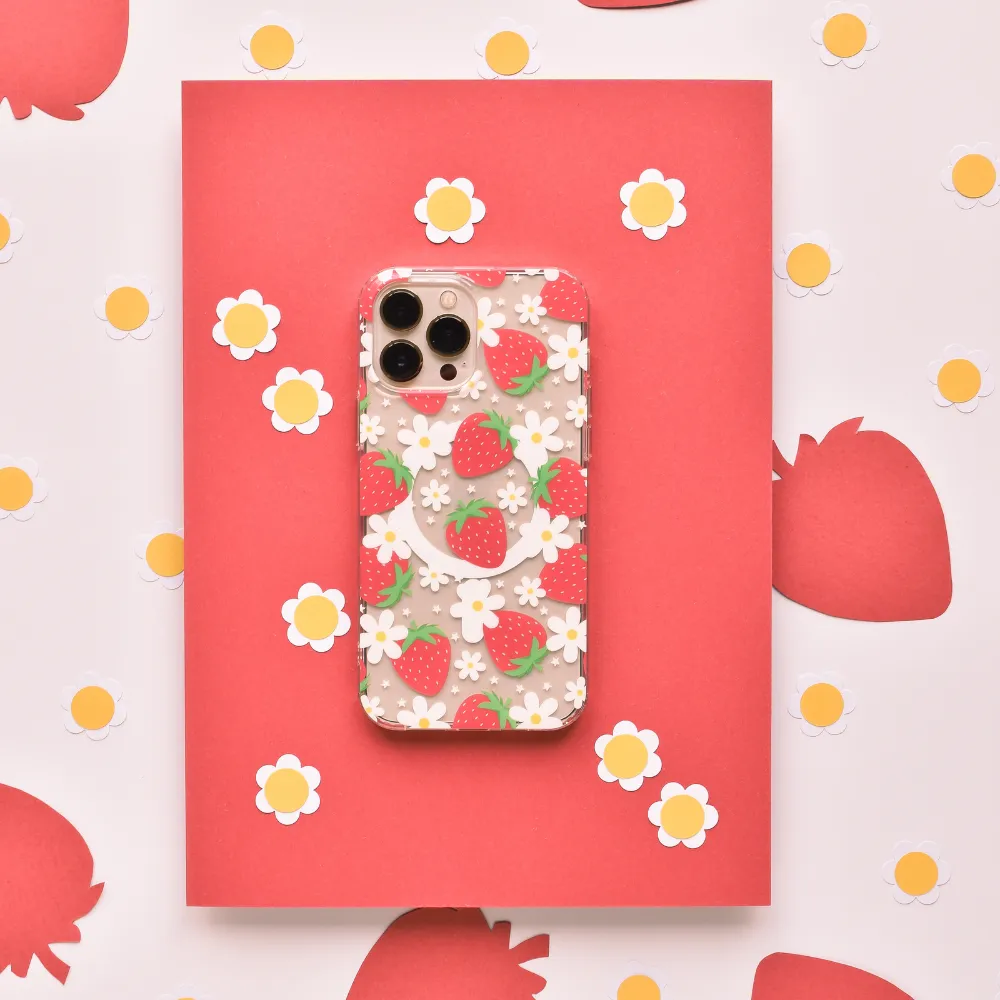 Minimal Detail Texture Clear MagSafe? Phone Case - Berry Cute Strawberry