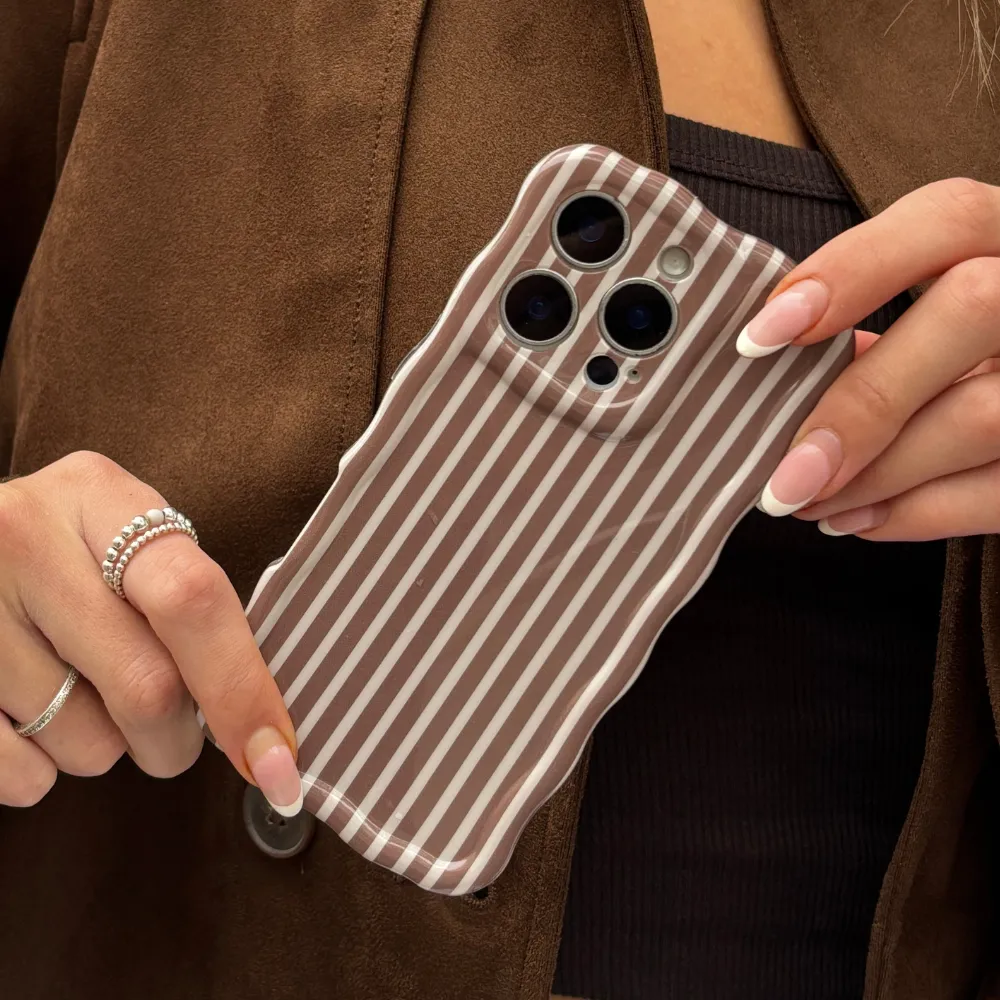 Wavy Phone Case - Chestnut Stripes Matte Texture Design Subtle design