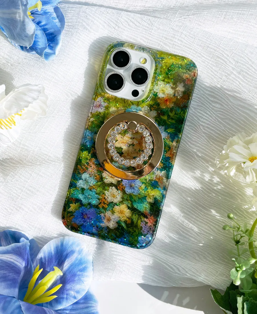 Protective Detailing Green Wildflower MagSafe Phone Case