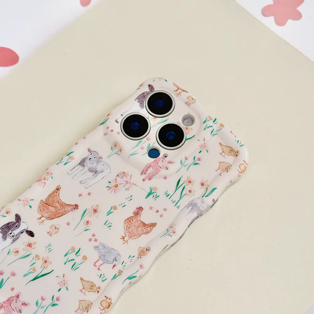 Hybrid Build Texture Minimal Feel Wavy Phone Case - Farmyard Friends