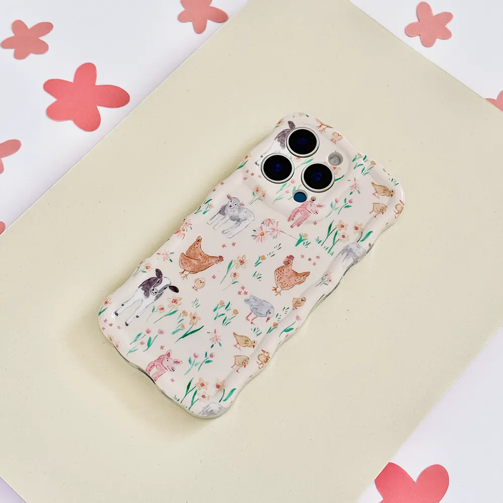 Polished Texture Design Wavy Phone Case - Farmyard Friends