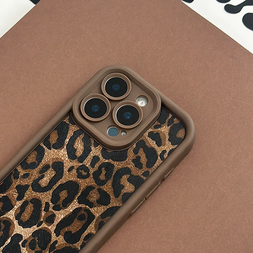 Grip Assist Colorful Design Mocha Leopard Phone Case