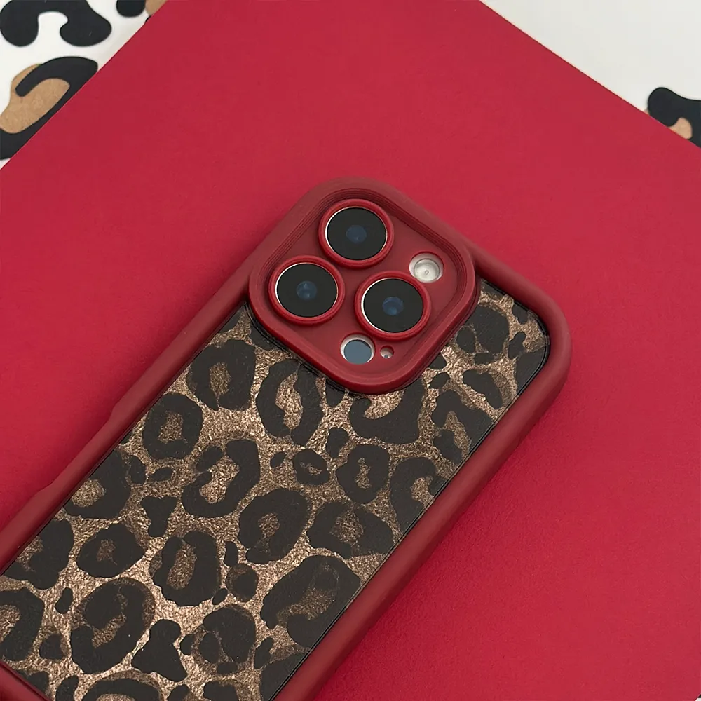Comfort Layer Texture Burgundy Leopard Phone Case