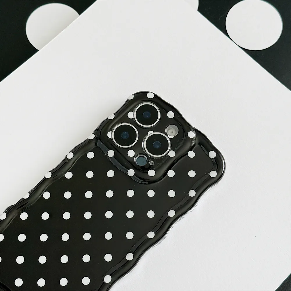 Polished Texture Soft Build Texture Wavy Phone Case - Black Polka Dot