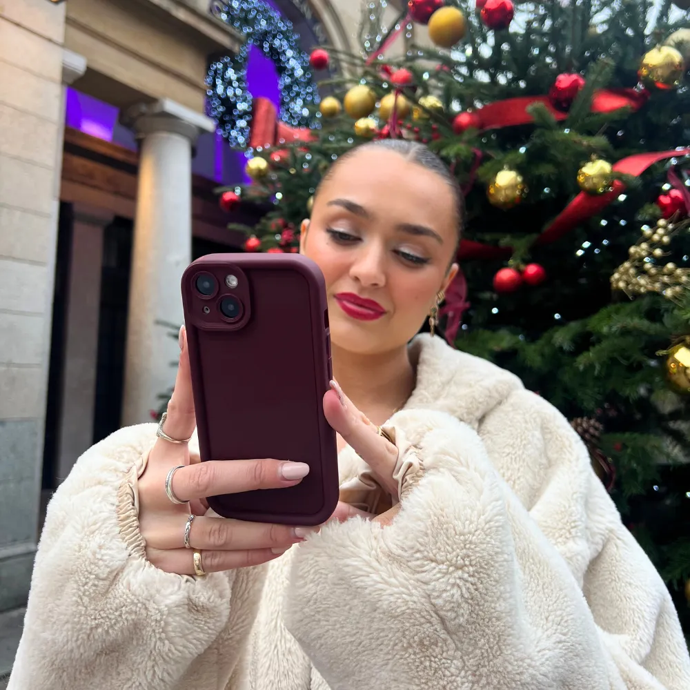 Anti Slip Cloud Soft NAKD Phone Case - Burgundy