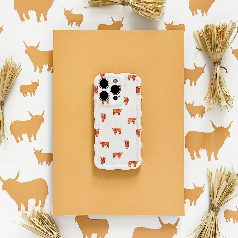 Wavy Phone Case - Highland Cow Hard Edge Protective Shell