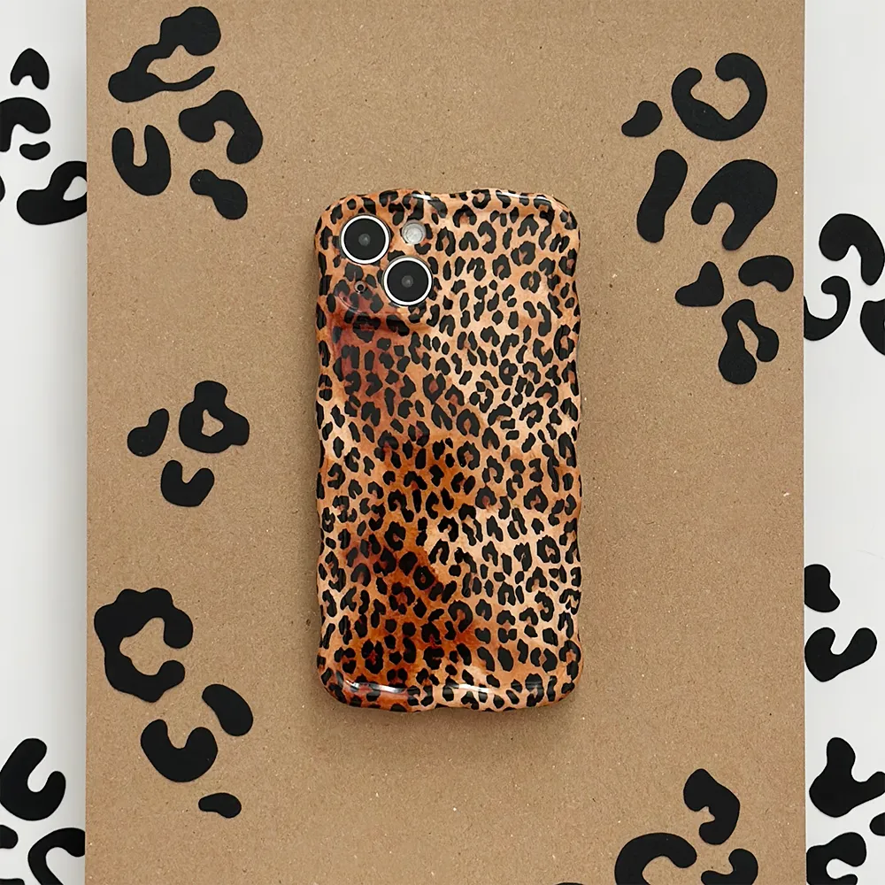 everyday elegance Wavy Phone Case - Leopard