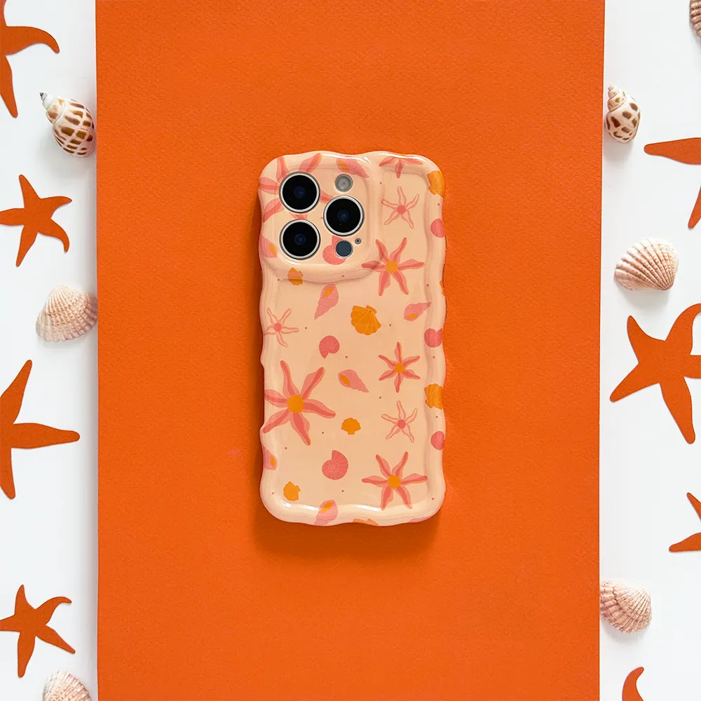 Bold Look Classic Design Wavy Phone Case - Peachy Beach